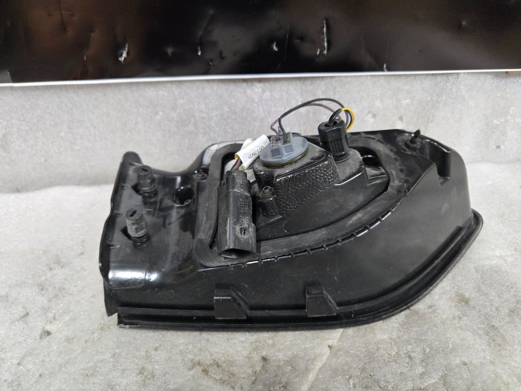 2019-2021 FORD ESCAPE REAR Right Passenger TAIL LIGHT LAMP OEM LJ6B-13A602-AL