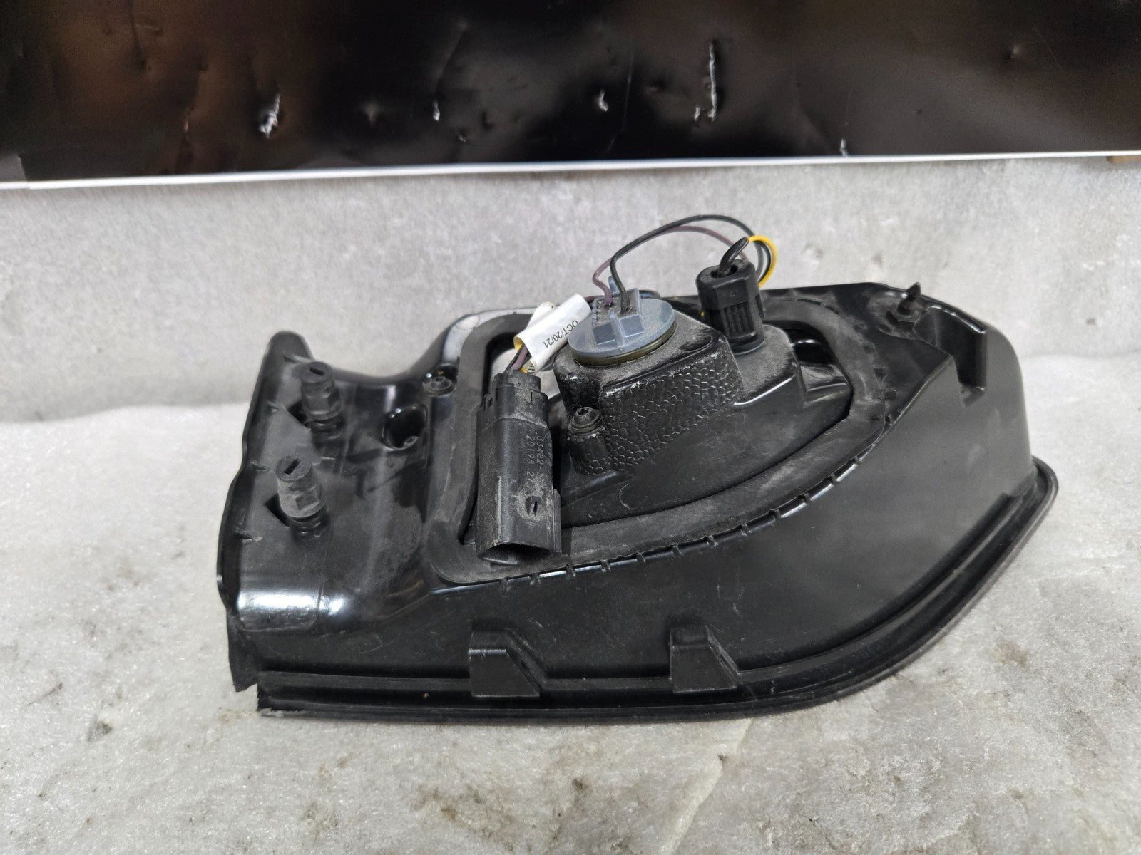 2019-2021 FORD ESCAPE REAR Right Passenger TAIL LIGHT LAMP OEM LJ6B-13A602-AL