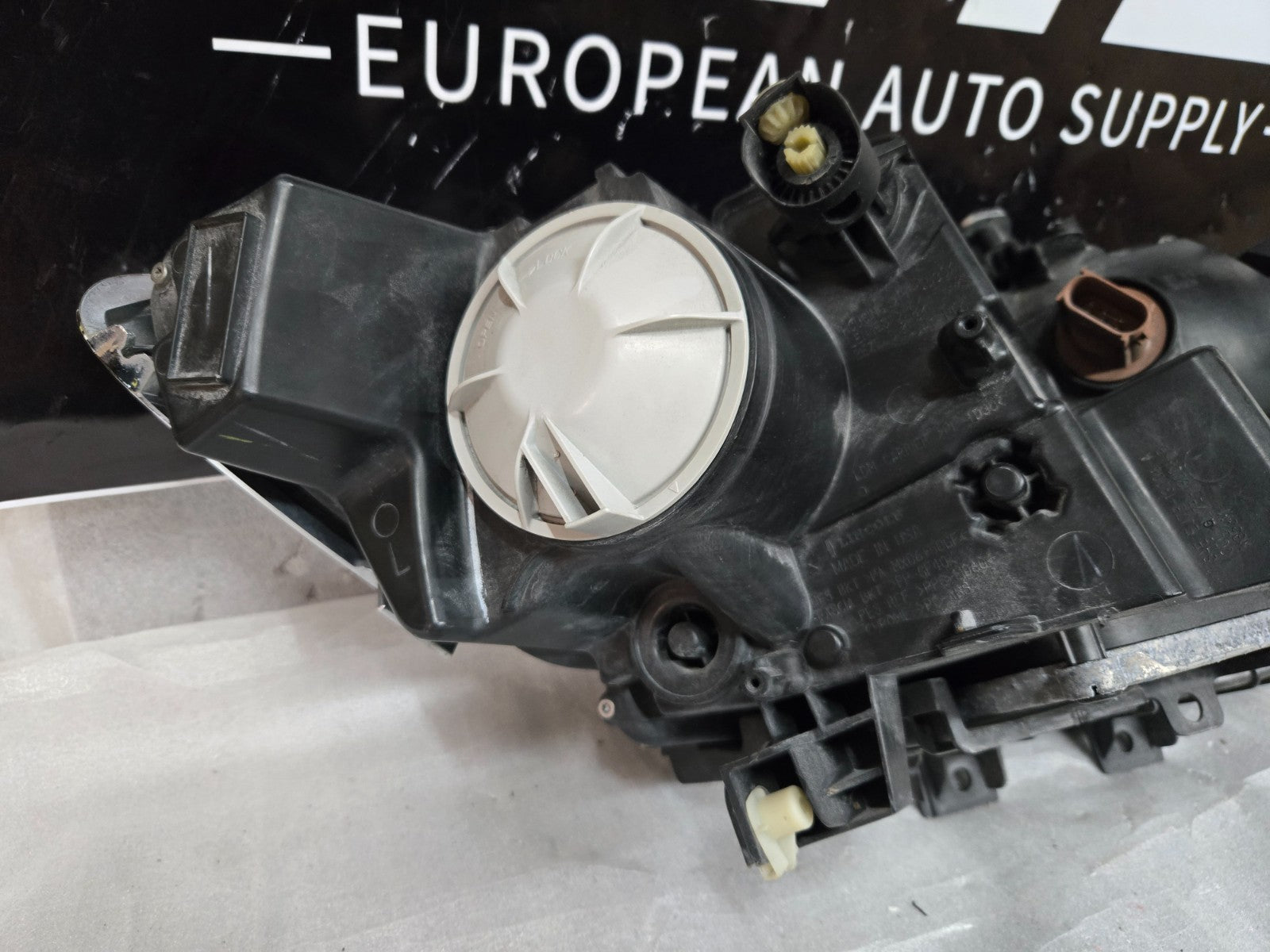 2015-2019 Lincoln MKC Left LH Driver Side Xenon HID Headlight OEM