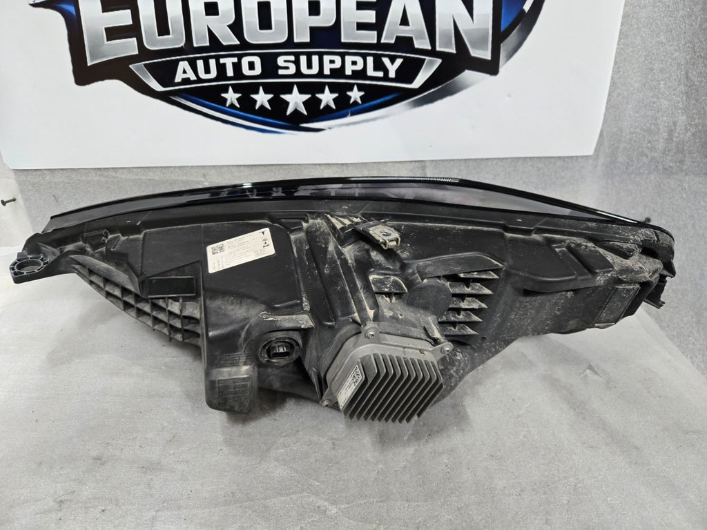 2022-2024 Tesla Model S Plaid Right RH Passenger LED Headlight OEM 1563714-95-C
