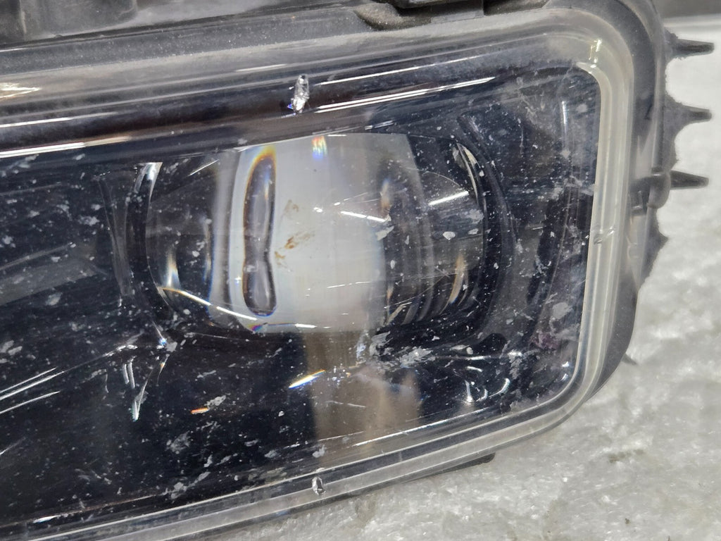 2017 - 2023 Jeep Grand Cherokee Dodge Durango RH LED Fog Light OEM 68275510AC
