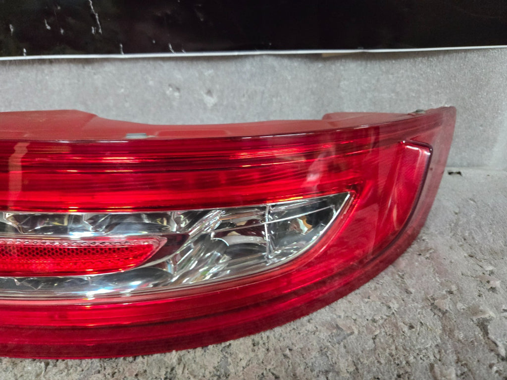 2018-2020 LINCOLN MKC REAR RIGHT TAILGATE TAILLIGHT TAIL LIGHT LAMP OEM 80570CA