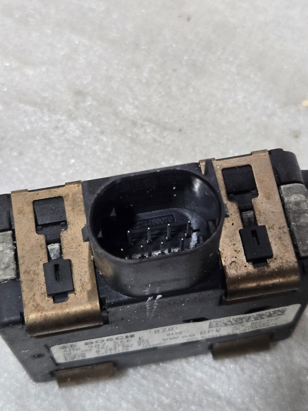 2016-2022 Bentley Bentayga Blind Spot Radar Sensor RH Right 4M0907566E OEM