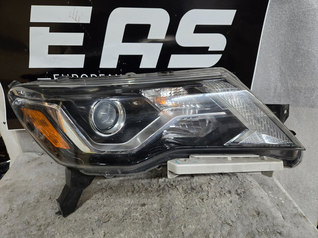 2017-2019 Nissan Pathfinder Right RH Halogen w/LED Headlight 26010-9PF1A OEM