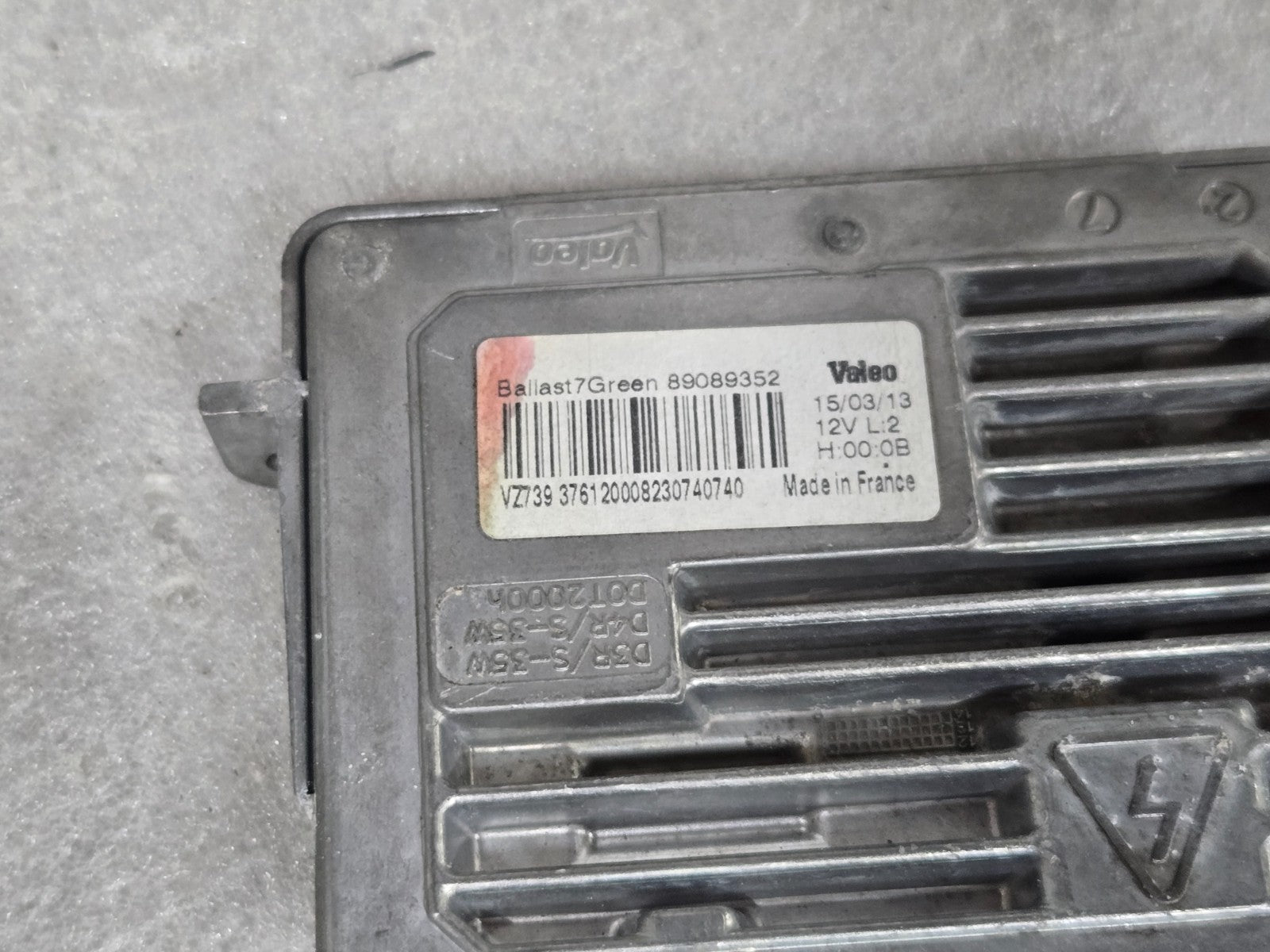 2014 - 2016 Jeep Grand Cherokee 7Green Headlight Ballast Module 89089352 OEM