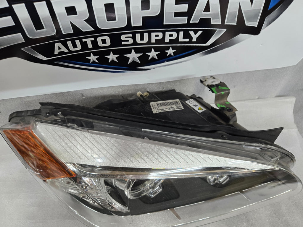 2013-2015 BMW X1 Xenon HID Right RH Headlight Assembly OEM 63117290256