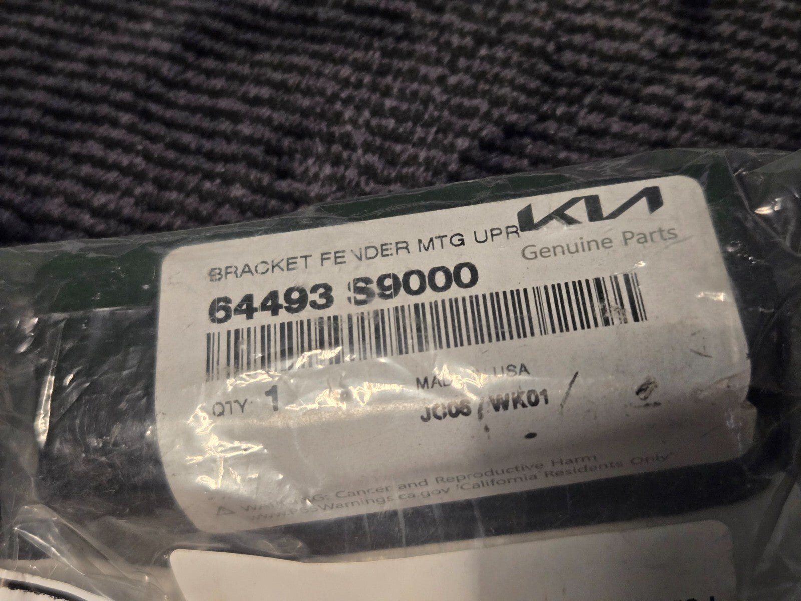 NEW Kia Upper Bracket Fender 64493-S9000 OEM