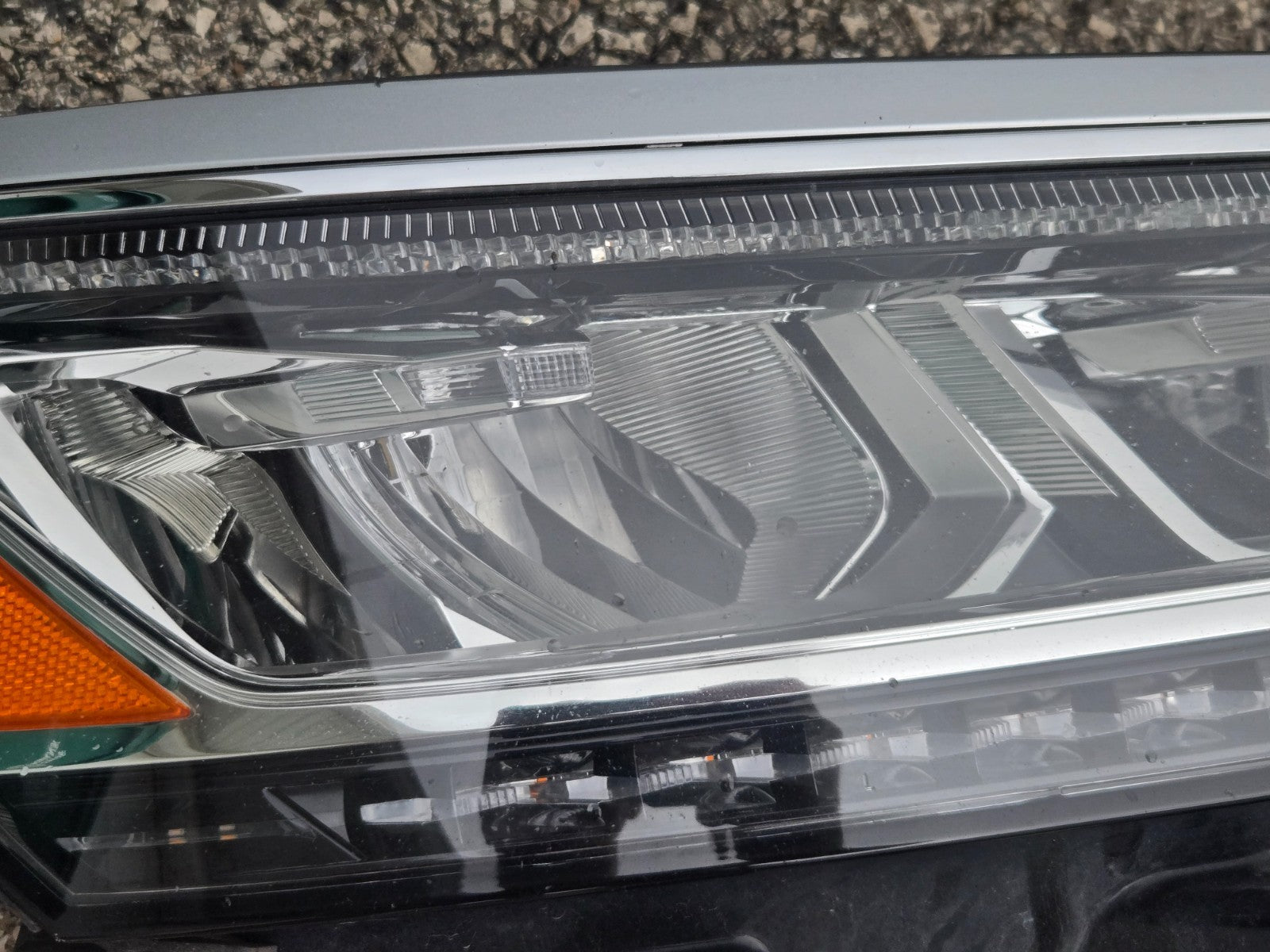 2016-2019 Volkswagen Passat Right Passenger Side LED Headlight 561.941.036A OEM