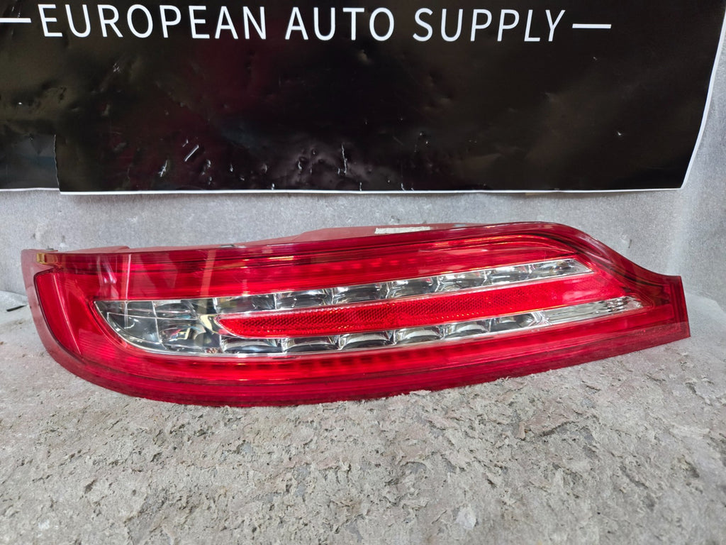 2018-2020 LINCOLN MKC REAR LEFT TAILGATE TAILLIGHT TAIL LIGHT LAMP OEM 80569CA
