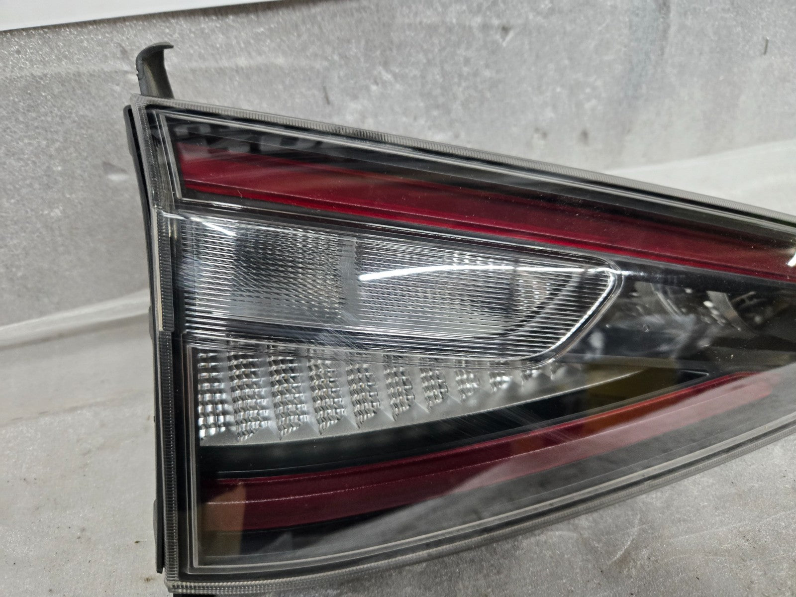 2022-24 Alfa Romeo Stelvio Quadrifoglio Left LH LED Tail Light OEM 20807999