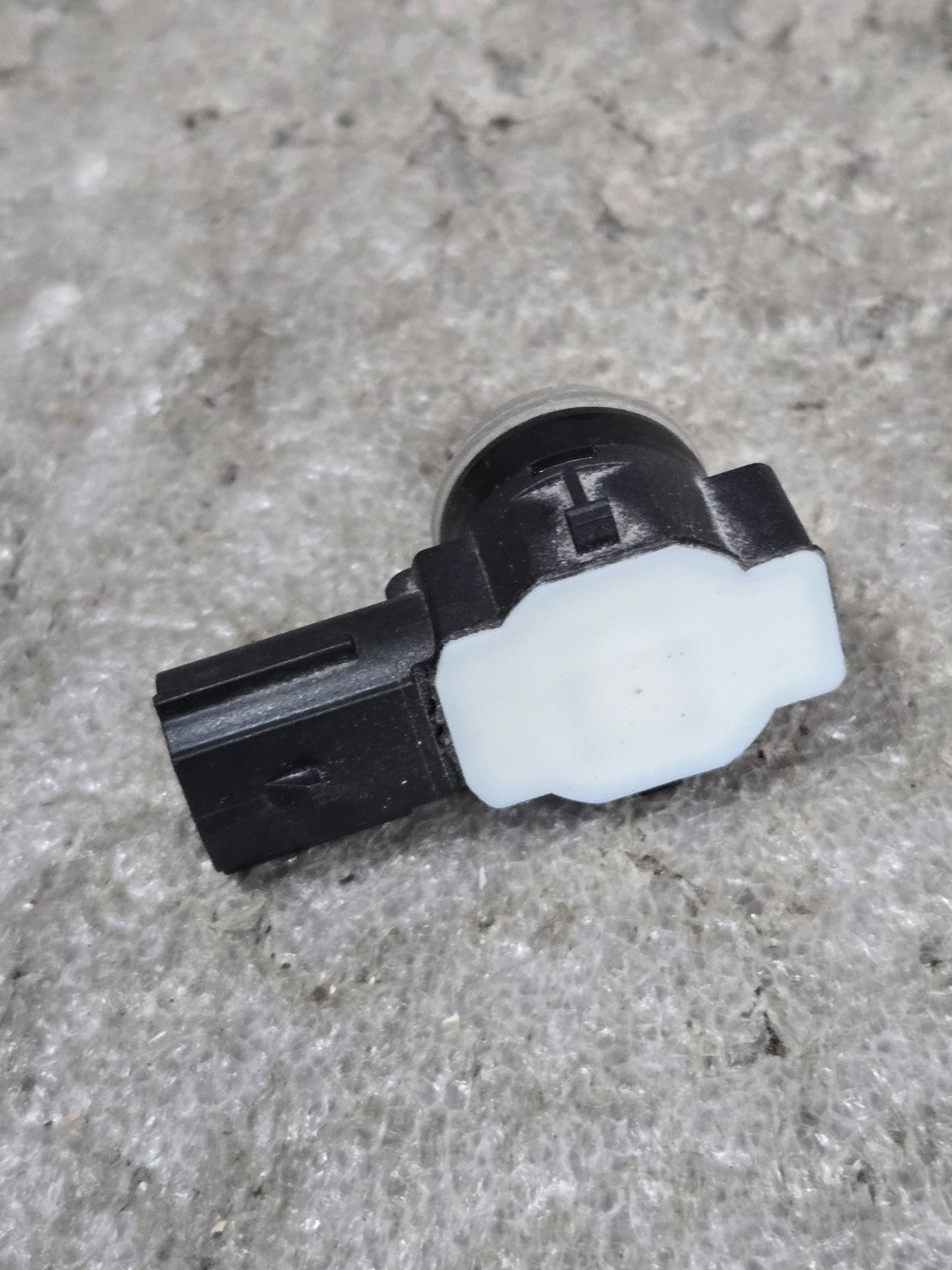 GM FRONT/REAR PDC Parking Assist Sensor OEM 52042749