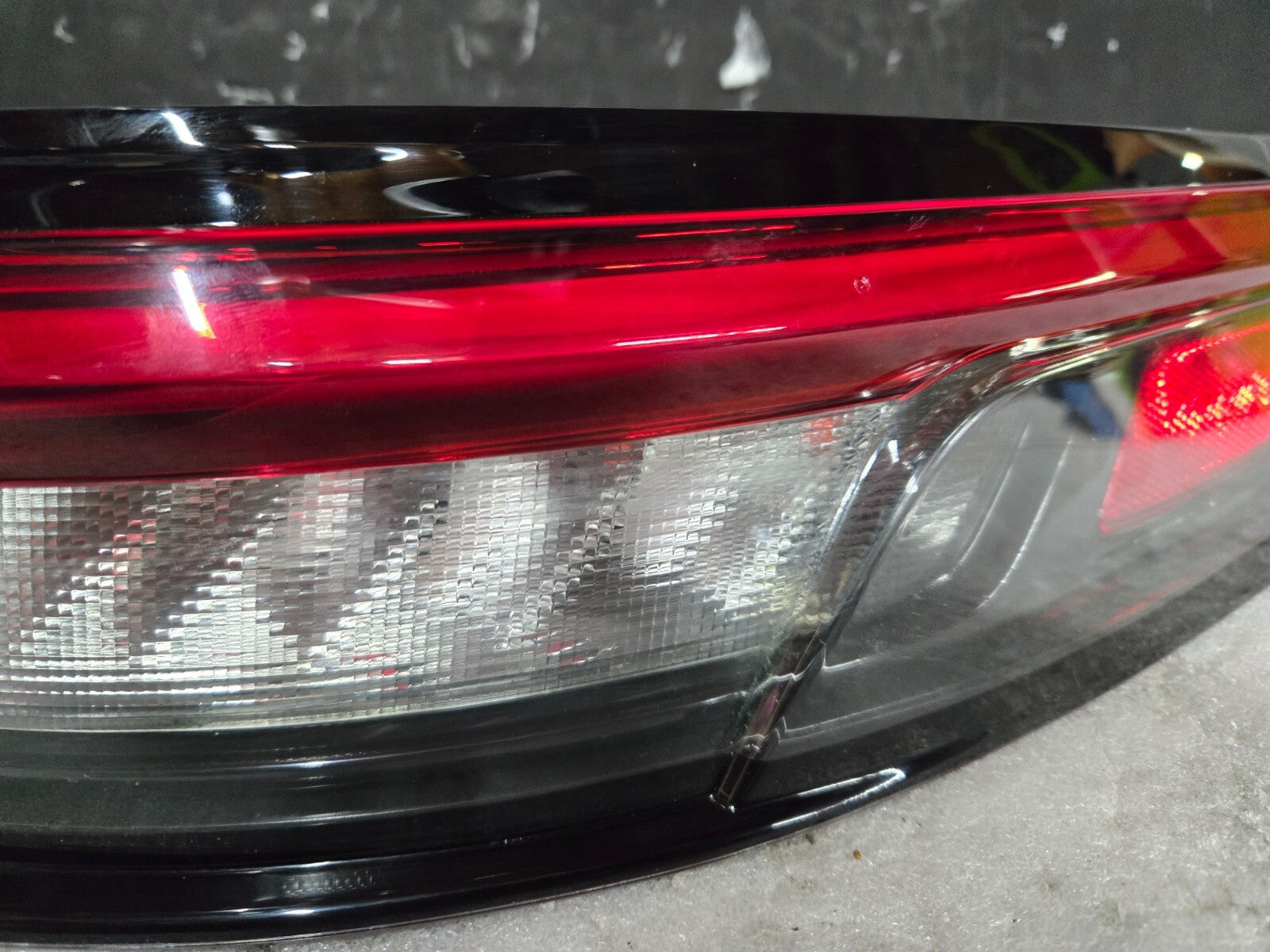 2022 2023 2024 Jeep Grand Cherokee Right Passenger Side LED Tail Light OEM