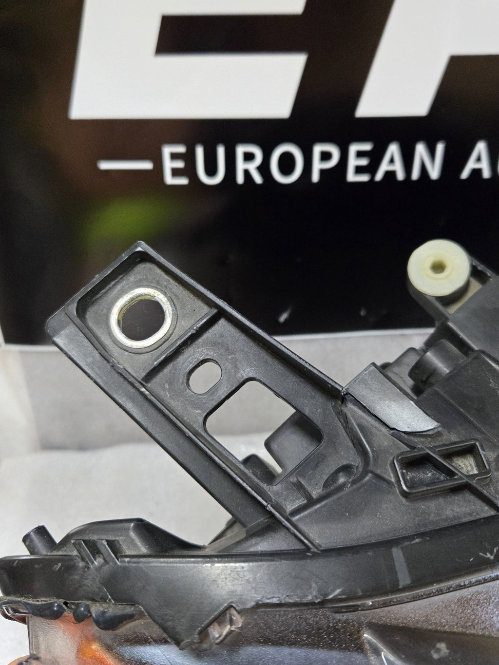 2018-2021 MASERATI QUATTROPORTE M156 RIGHT HEADLIGHT LED OEM 670100620 COMPLETE