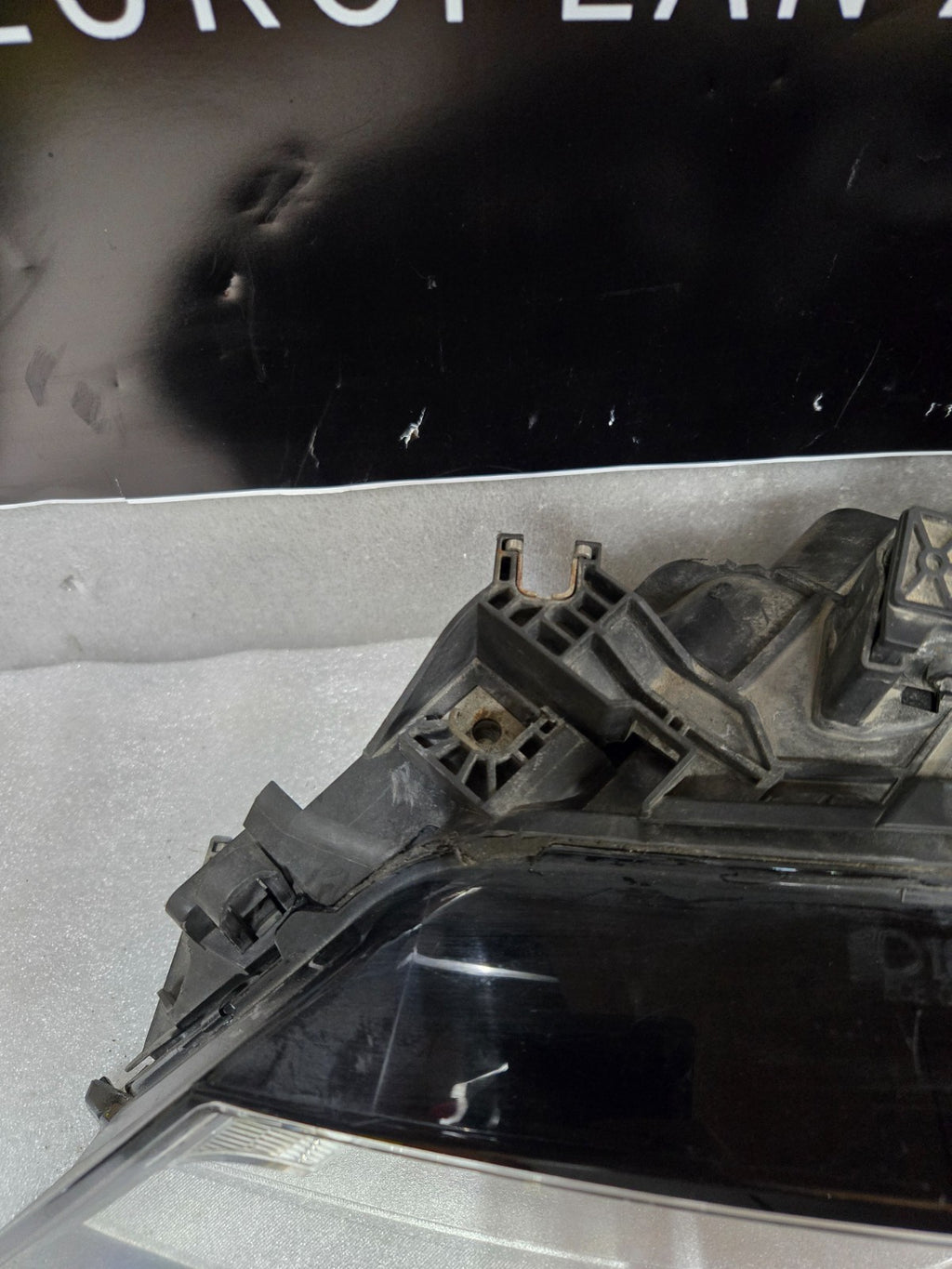2012-2015 AUDI A7 LEFT LH DRIVER SIDE XENON HEADLIGHT COMPLETE OEM 4G8941005E