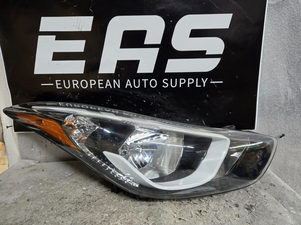 2011 2012 2013 Hyundai Elantra RH Right Passenger Halogen Headlight OEM 92102-3Y