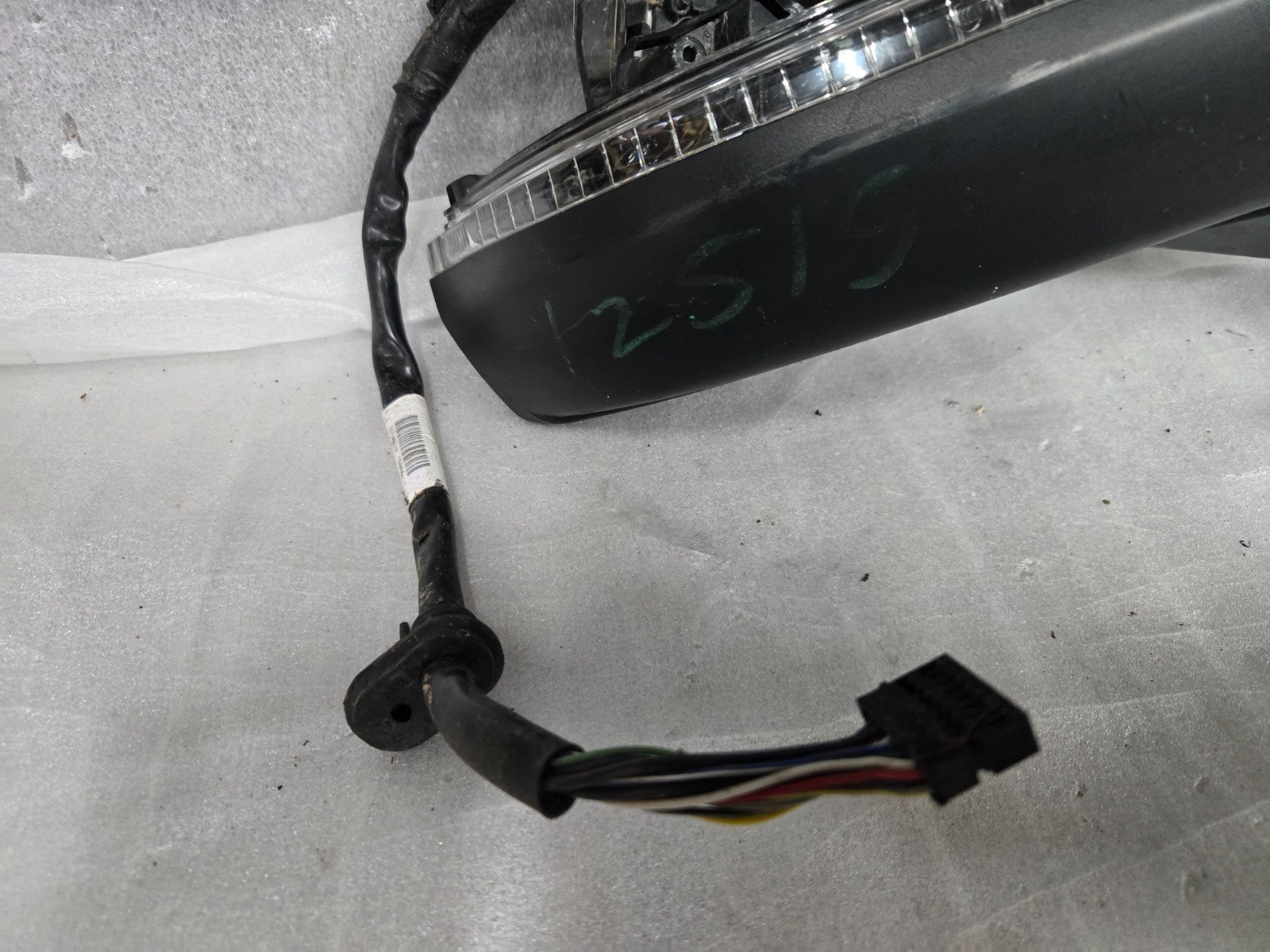 2018-2024 Audi Q5 RH Right Passenger Side View Door Mirror w/o Camera OEM