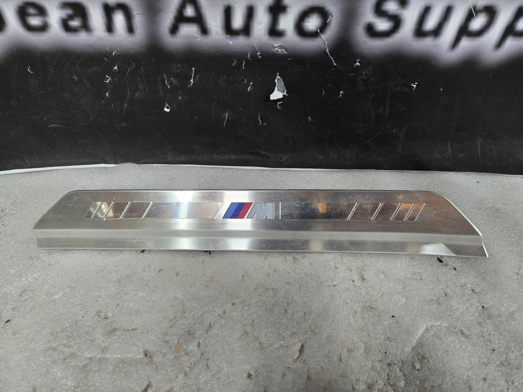 2023 BMW i7 G70 Rear Left Door M Sill Scuff Plate Trim Panel 51479870761 OEM