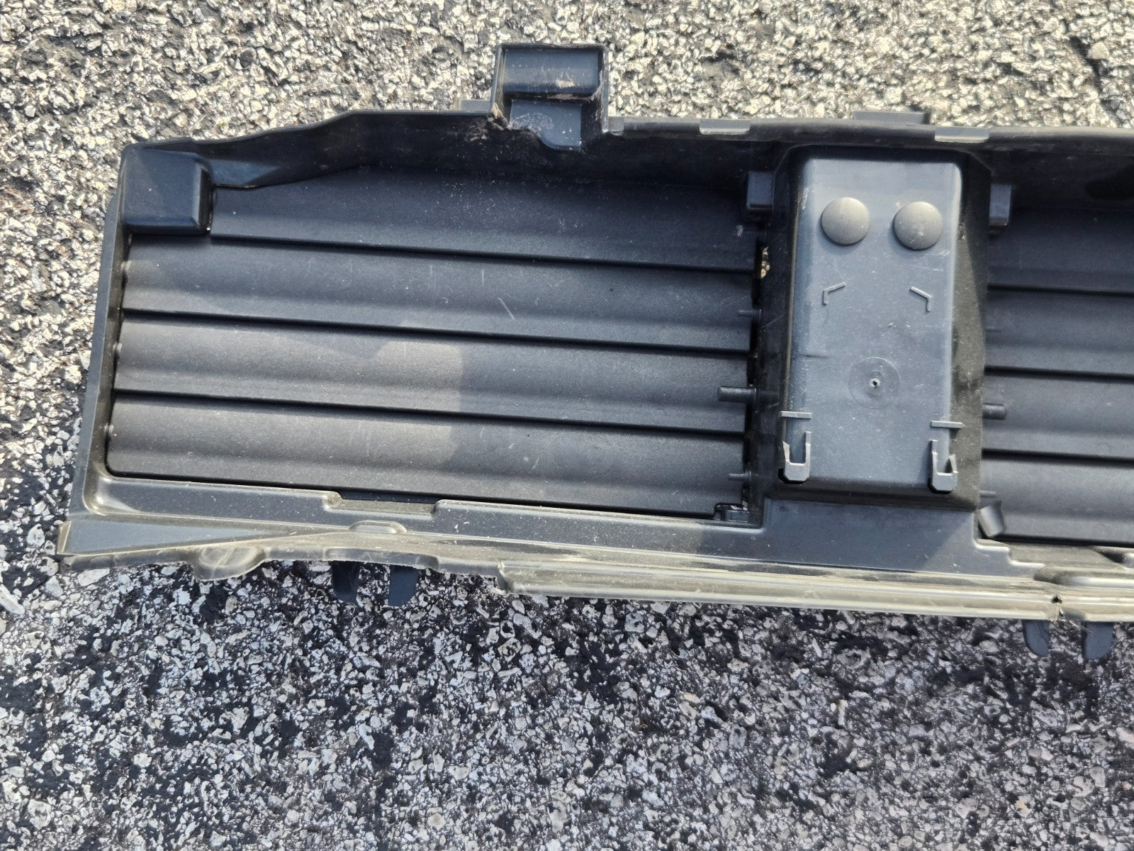 2022-25 BMW I4 G26 Front Lower Shutter Air Duct W/ Air Flap Control OEM 5A1E918