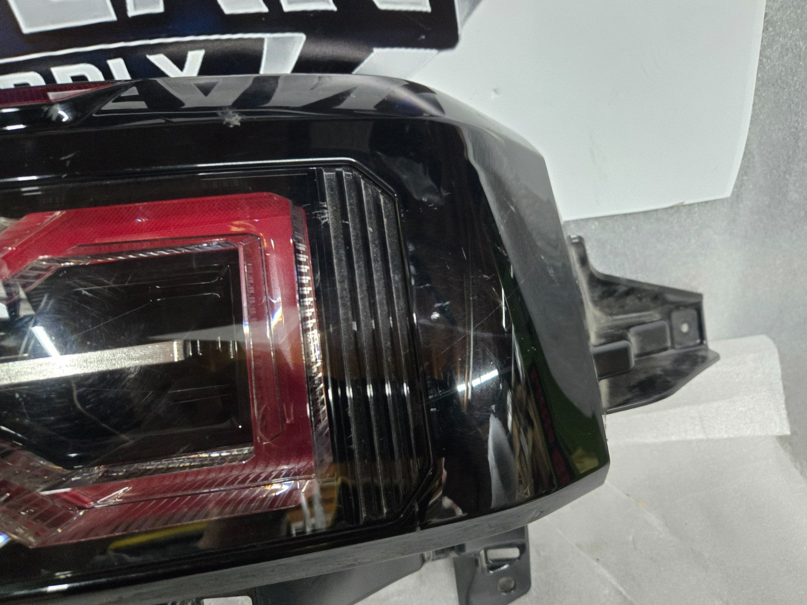 2024-2025 GMC Hummer EV SUV Left Driver LH LED Tail Light Tail Lamp OEM 85008693