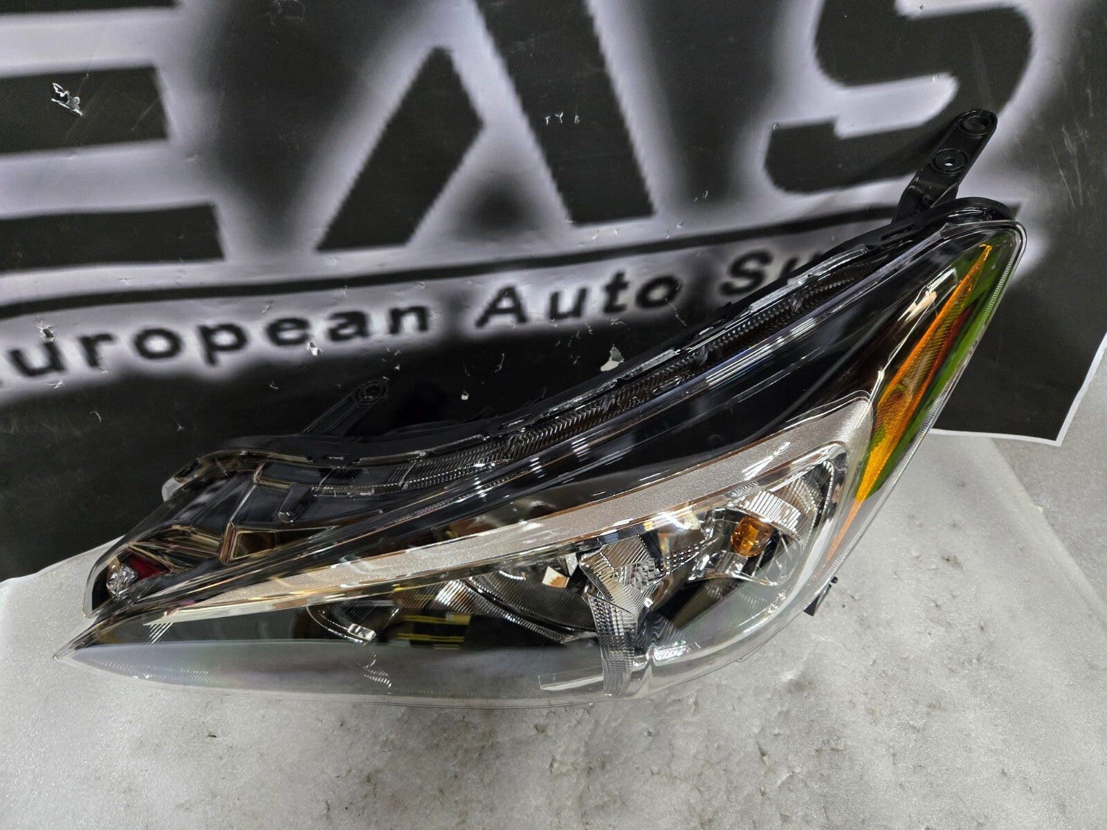 2018-2021 Subaru Crosstrek Halogen Headlight LH Left Driver Side OEM 84001FL01B