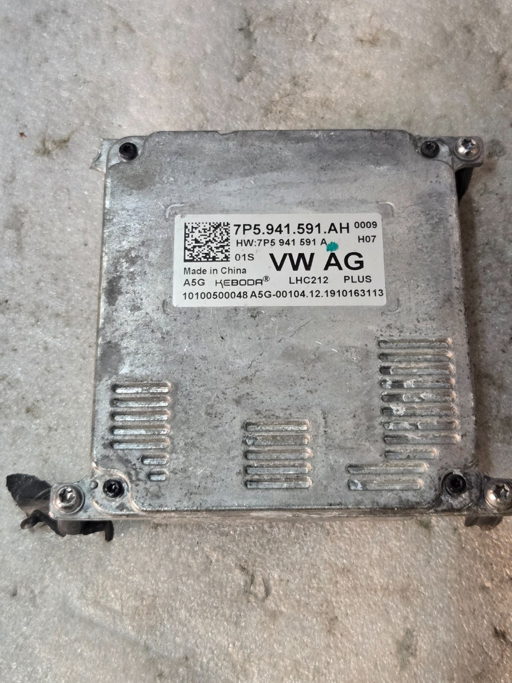 2018-2023 Volkswagen Atlas Headlight Ballast Control Module Unit 7P5941591AH OEM