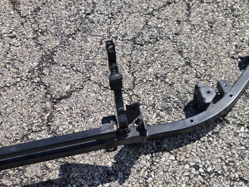LAMBORGHINI HURACAN REAR BUMPER CROSSMEMBER SUPPORT MOUNT BRACKET OEM 4T0813753E