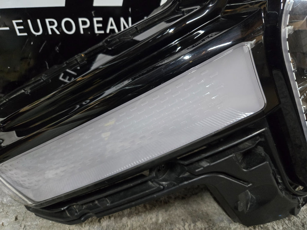 2022-2024 RIVIAN R1T R1S RIGHT PASSENGER SIDE RH HEADLIGHT LED OEM PT00000464-P