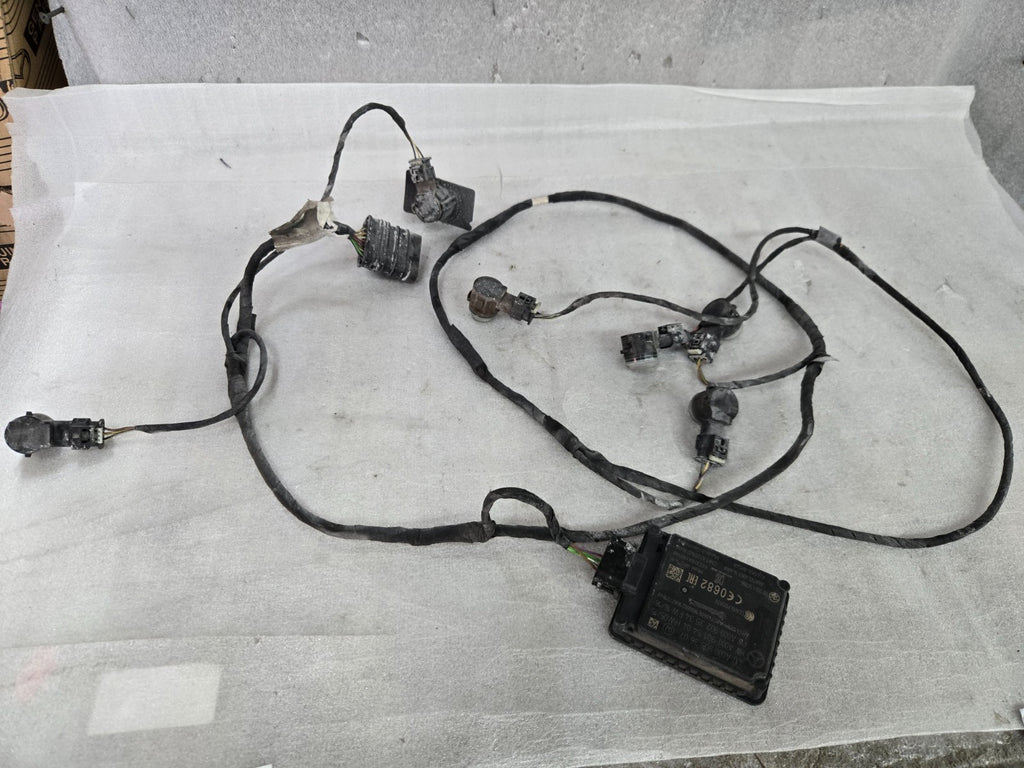 18-21 Mercedes E-Class W213 RADAR WITH PDC WIRING HARNESS W/ SENSORS A0009053607