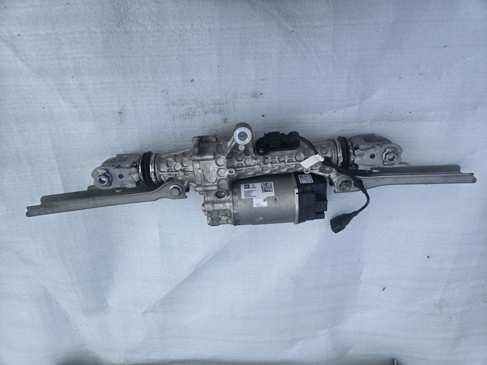 2019-2023 BMW 5 7 8 X5 X7 X6  REAR POWER STEERING GEAR RACK & PINION OEM USED