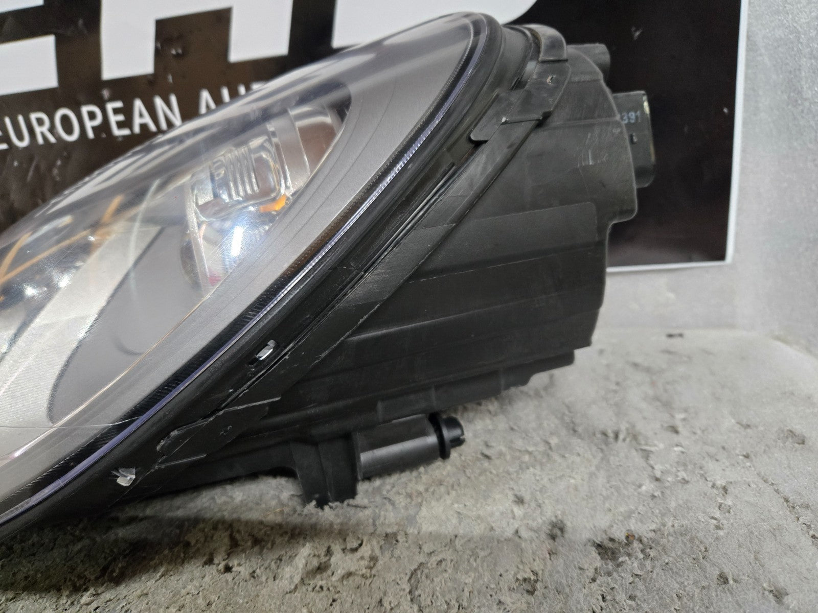 2011-2014 Porsche Cayenne Left LH Driver Side Headlight Halogen OEM 7P5941029CE