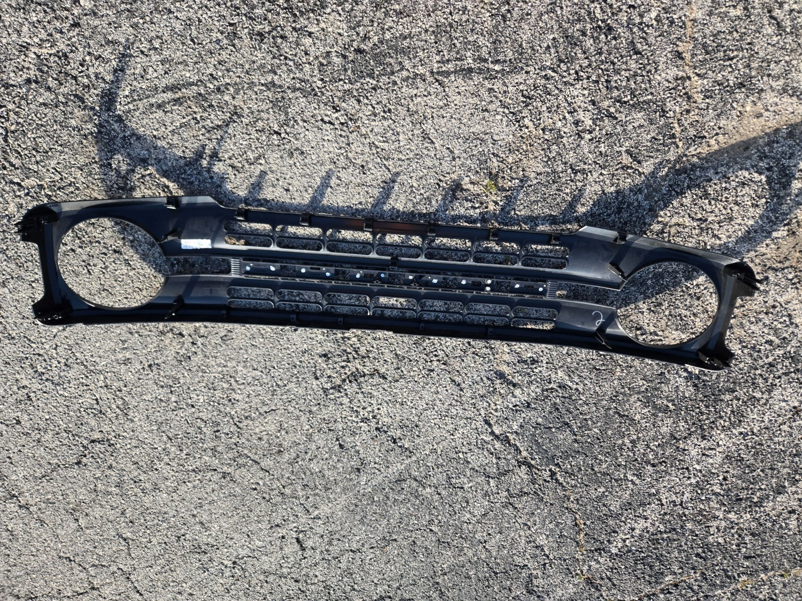 2021-2024 Ford Bronco Front Grille Cover w/ LOGO M2DB8150AA5YZ9 OEM