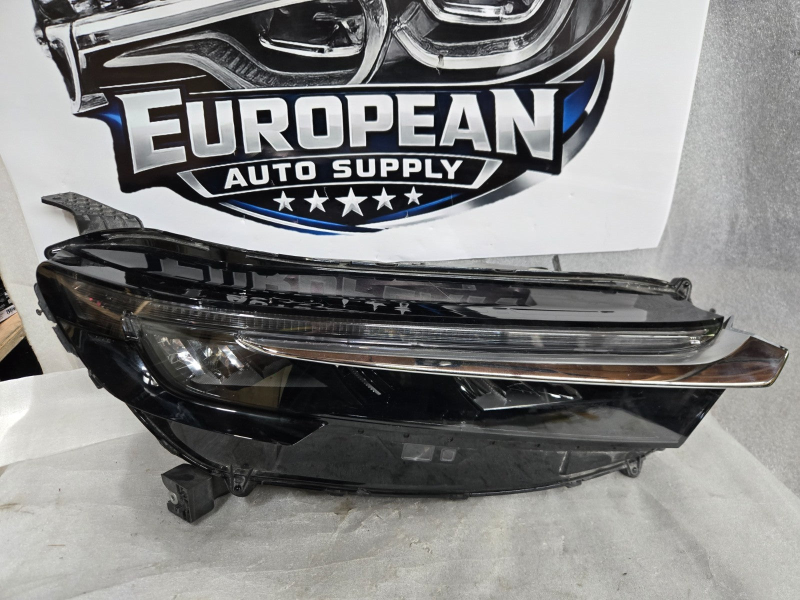 2023-2025 Honda CRV Headlight Right RH Passenger Side LED Headlight OEM *Chrome