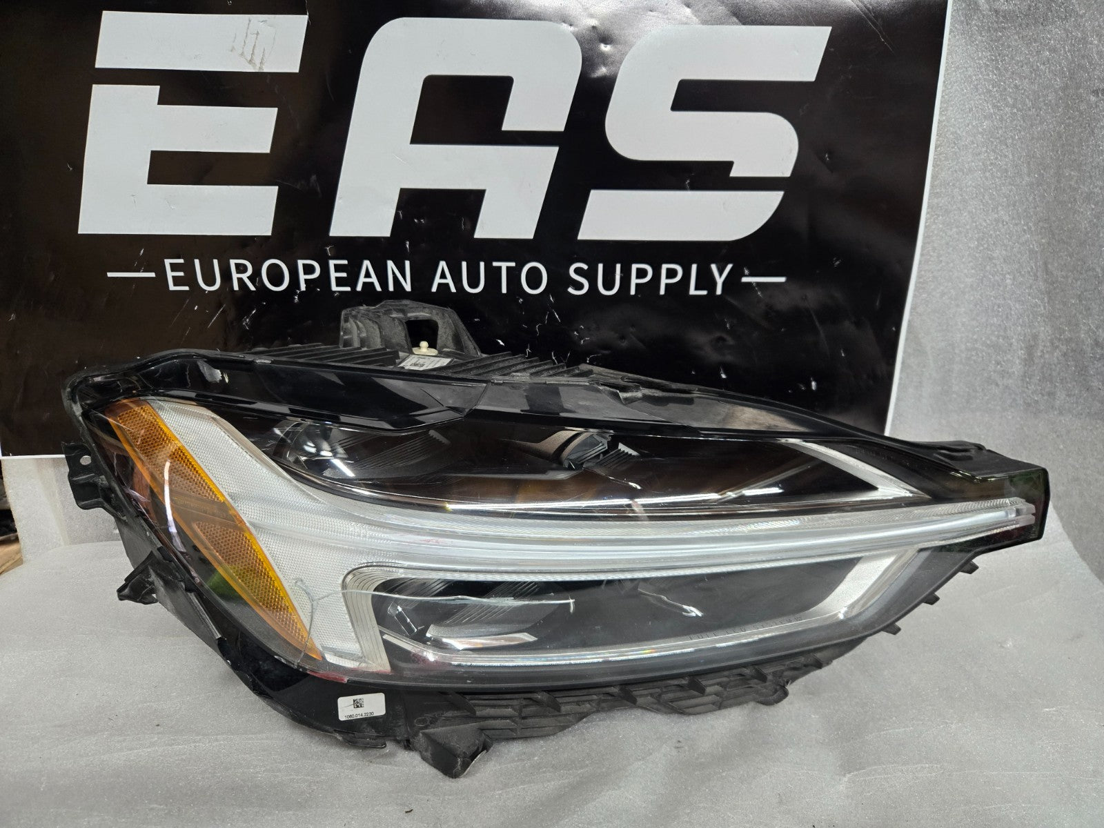 2019 - 2021 VOLVO XC60 RIGHT RH PASSENGER SIDE LED HEADLIGHT OEM 31655239