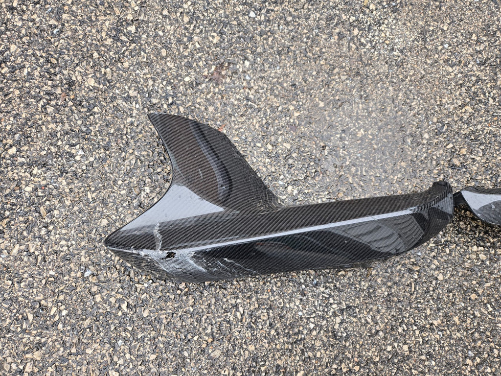 *Damaged* 2018 - 2020 BMW M5 F90 Front Left Right Carbon Fiber Splitter Set OEM