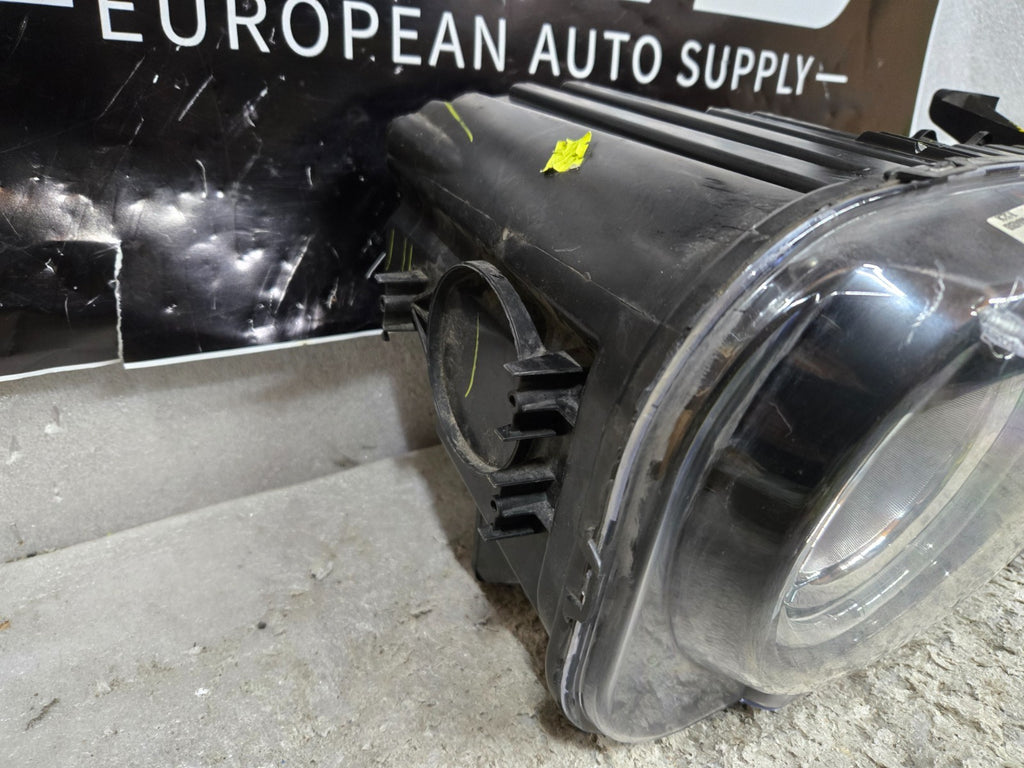 2019-2023 Dodge Challenger Passenger Right Halogen Headlight W A/C Varroc OEM