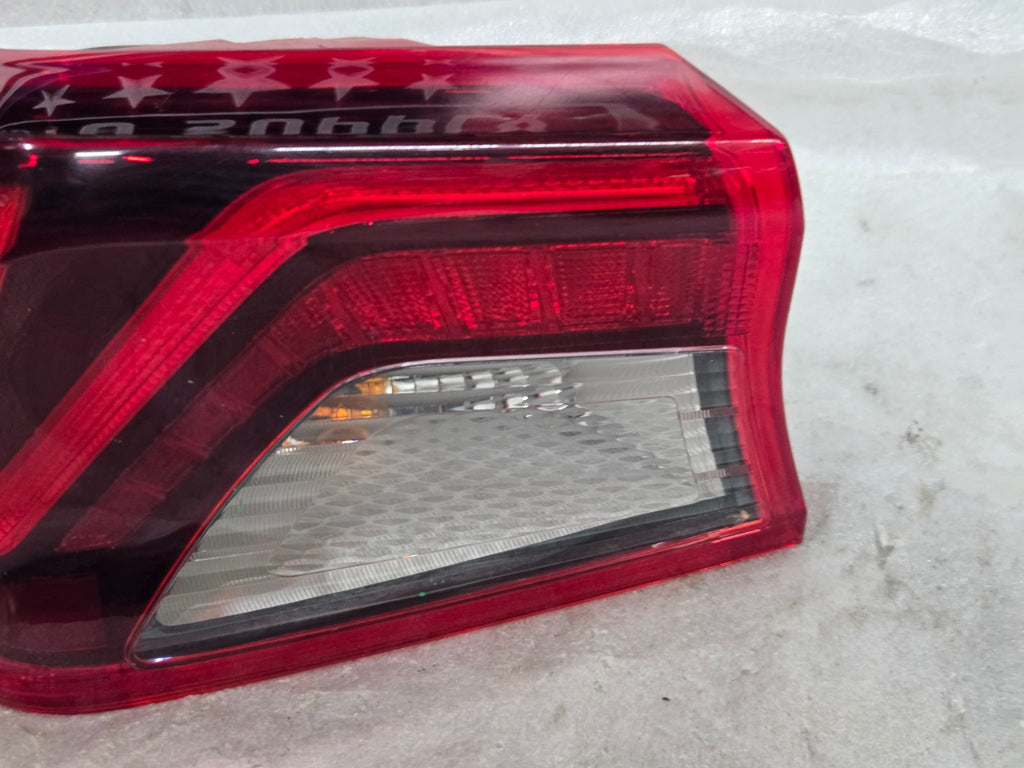 2021-2024 KIA K5 REAR LEFT DRIVER SIDE OUTER TAIL LIGHT TAILLIGHT LAMP 92401-L3