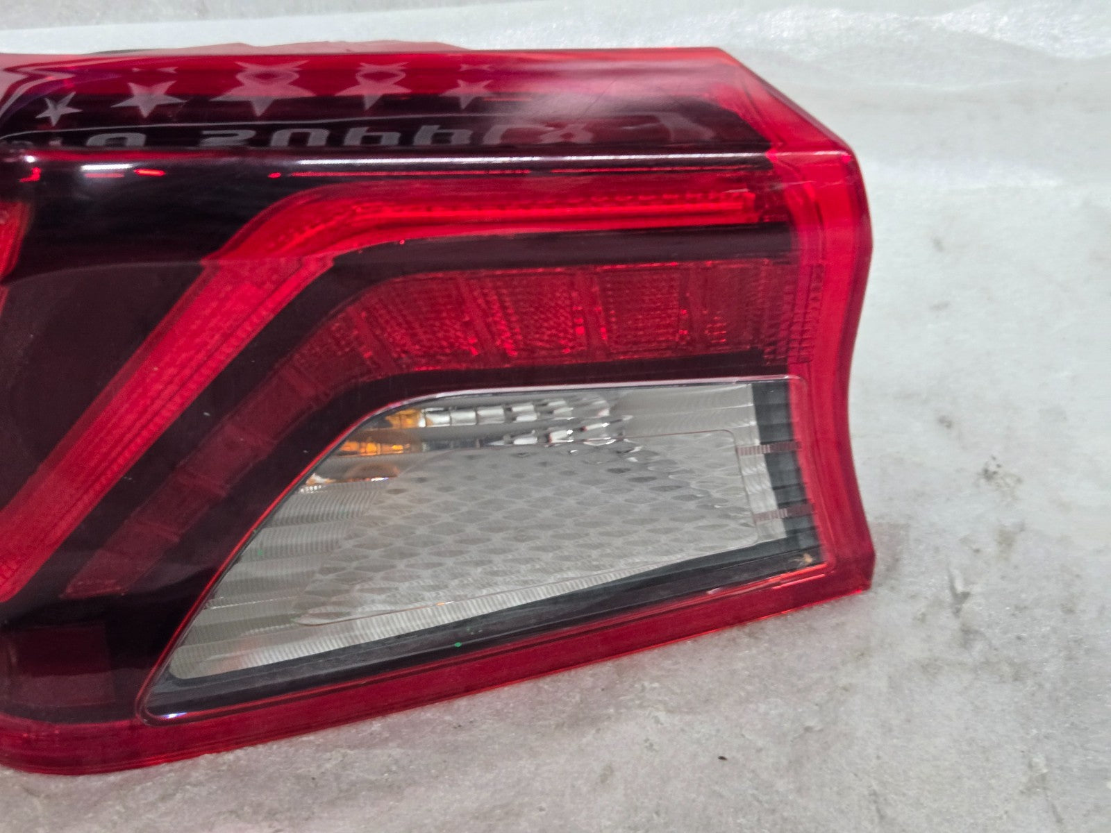 2021-2024 KIA K5 REAR LEFT DRIVER SIDE OUTER TAIL LIGHT TAILLIGHT LAMP 92401-L3