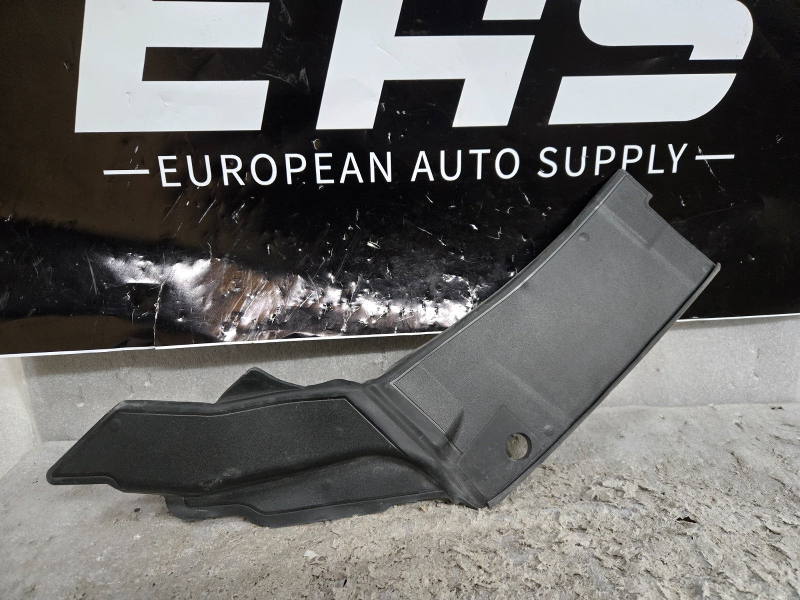 Genuine Audi Fender Ledge Cover 8W6-805-285-B-9B9 LEFT LH DRIVER SIDE
