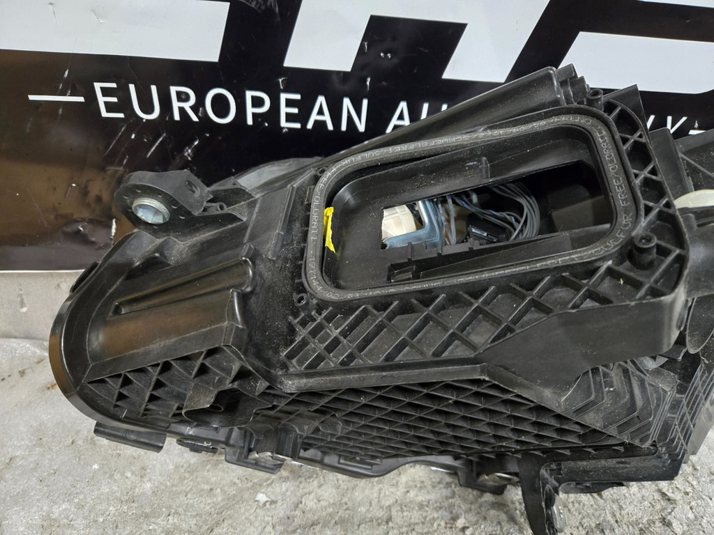 2019-2021 MERCEDES BENZ C300 C43 C63 HEADLIGHT OEM RH RIGHT SIDE LED A2059063006