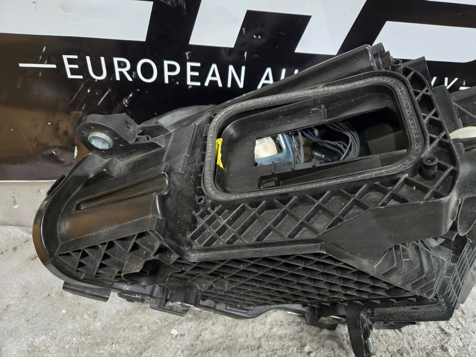 2019-2021 MERCEDES BENZ C300 C43 C63 HEADLIGHT OEM RH RIGHT SIDE LED A2059063006