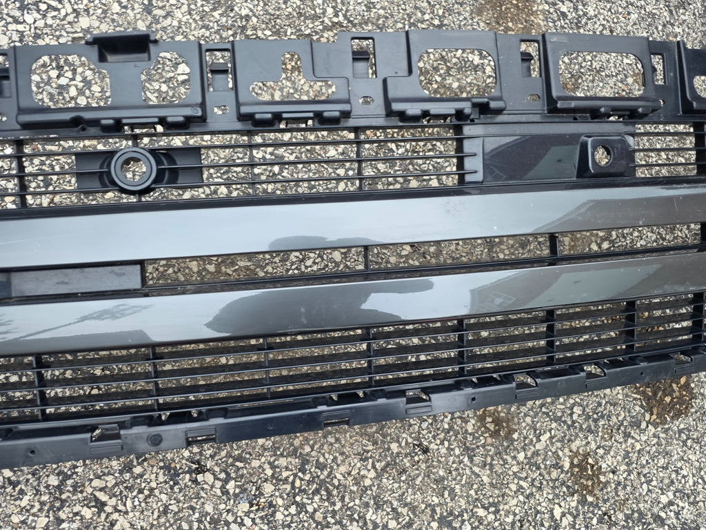 2021-2024 Range Rover Vogue L460 Front Lower Grille Fascia OEM M8E217F791A