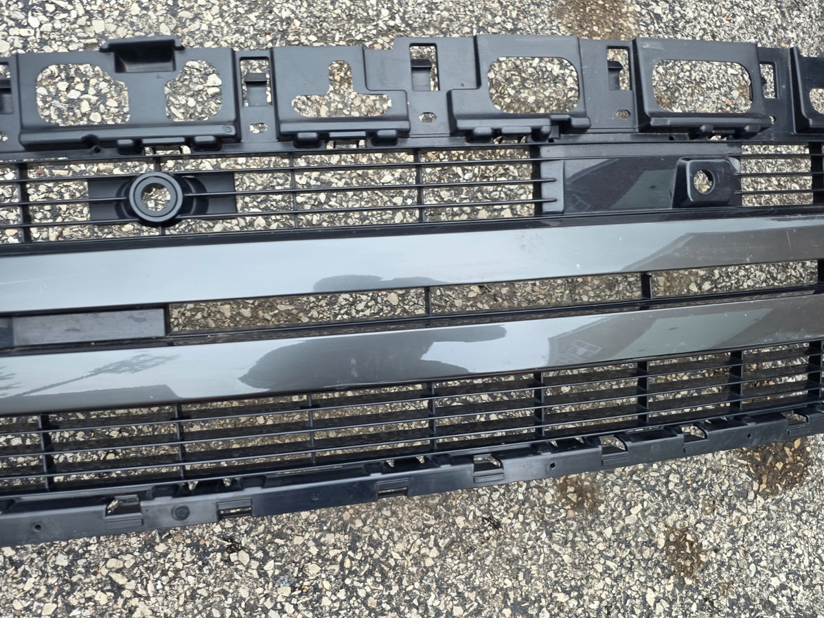 2021-2024 Range Rover Vogue L460 Front Lower Grille Fascia OEM M8E217F791A