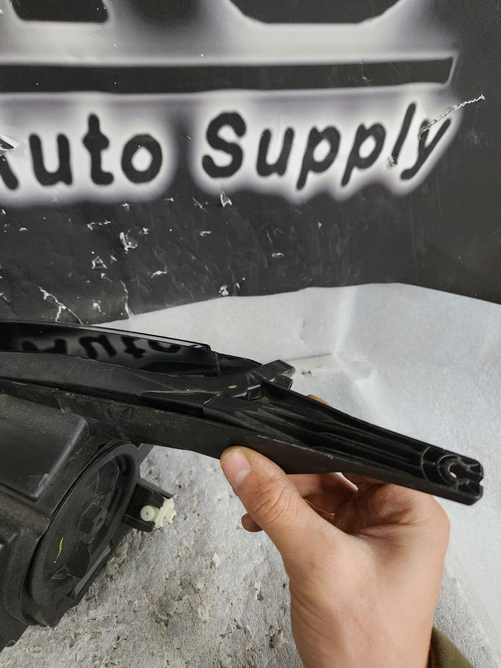 2018 2019 2020 Chevrolet Equinox Headlight Halogen Right RH GM OEM 84428284