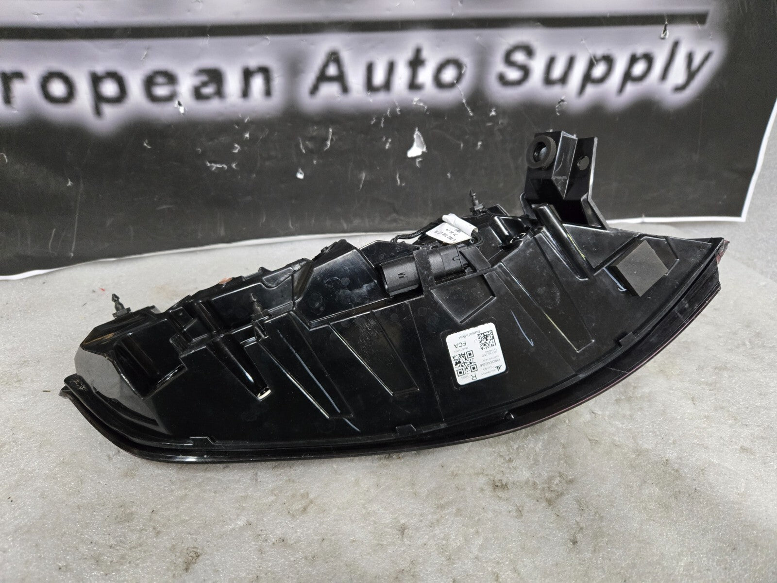2022 2023 2024 Jeep Grand Cherokee Right Passenger Side LED Tail Light OEM