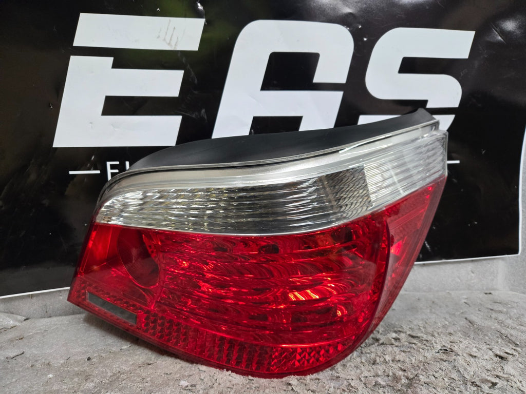 2004-2007 BMW E60 5 SERIES REAR RIGHT RH PASSENGER TAIL LIGHT LAMP OEM 7165740