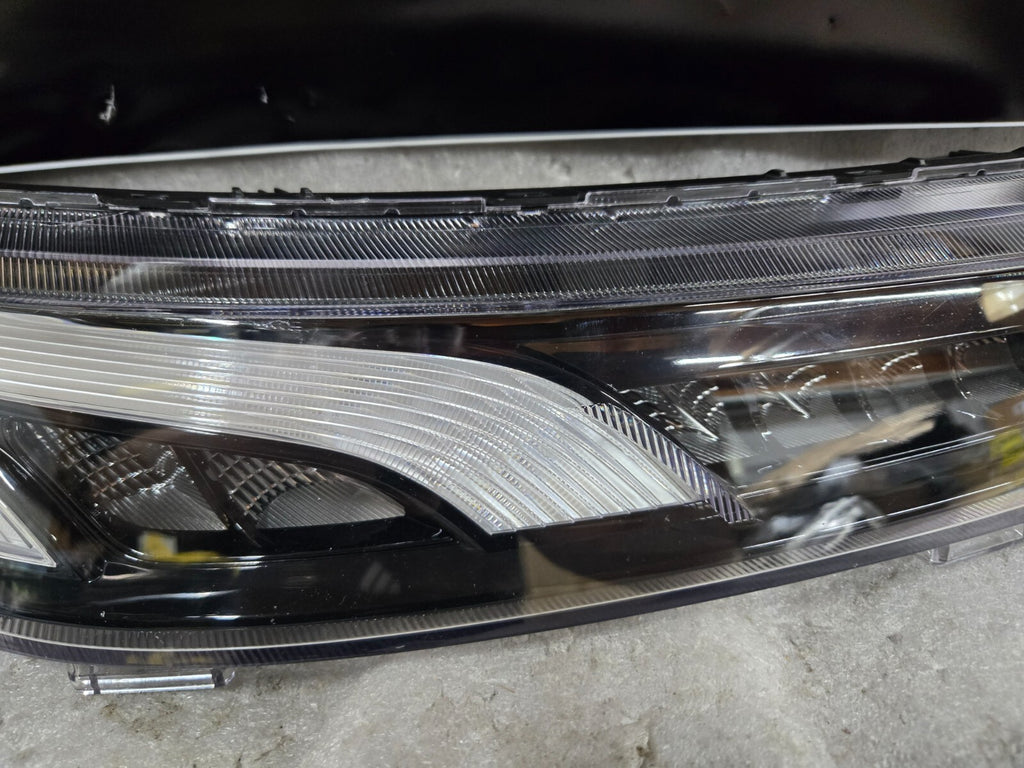 2020-2022 HYUNDAI PALISADE RIGHT RH PASSENGER SIDE LED DAYTIME RUNNING LIGHT OEM
