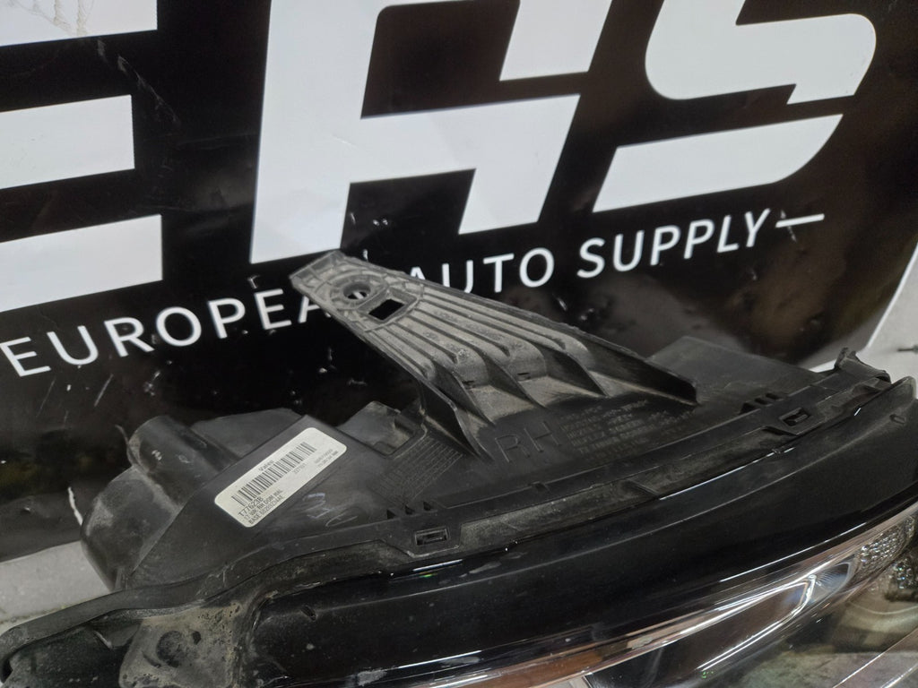 2016-2021 Jeep Grand Cherokee Base Halogen Right Side Headlight OEM 68289234-AE