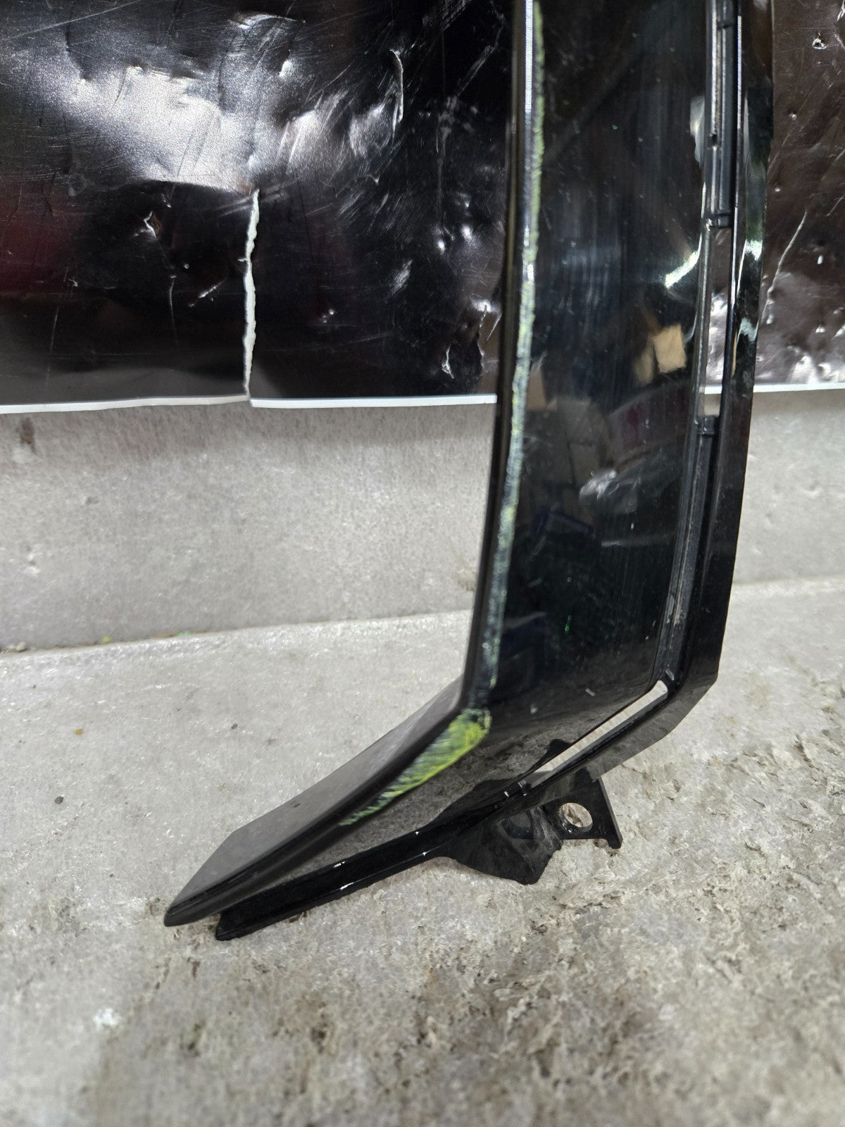 2018-20 Lamborghini Urus Front Bumper Right RH Air Intake Frame 4ML807820 OEM