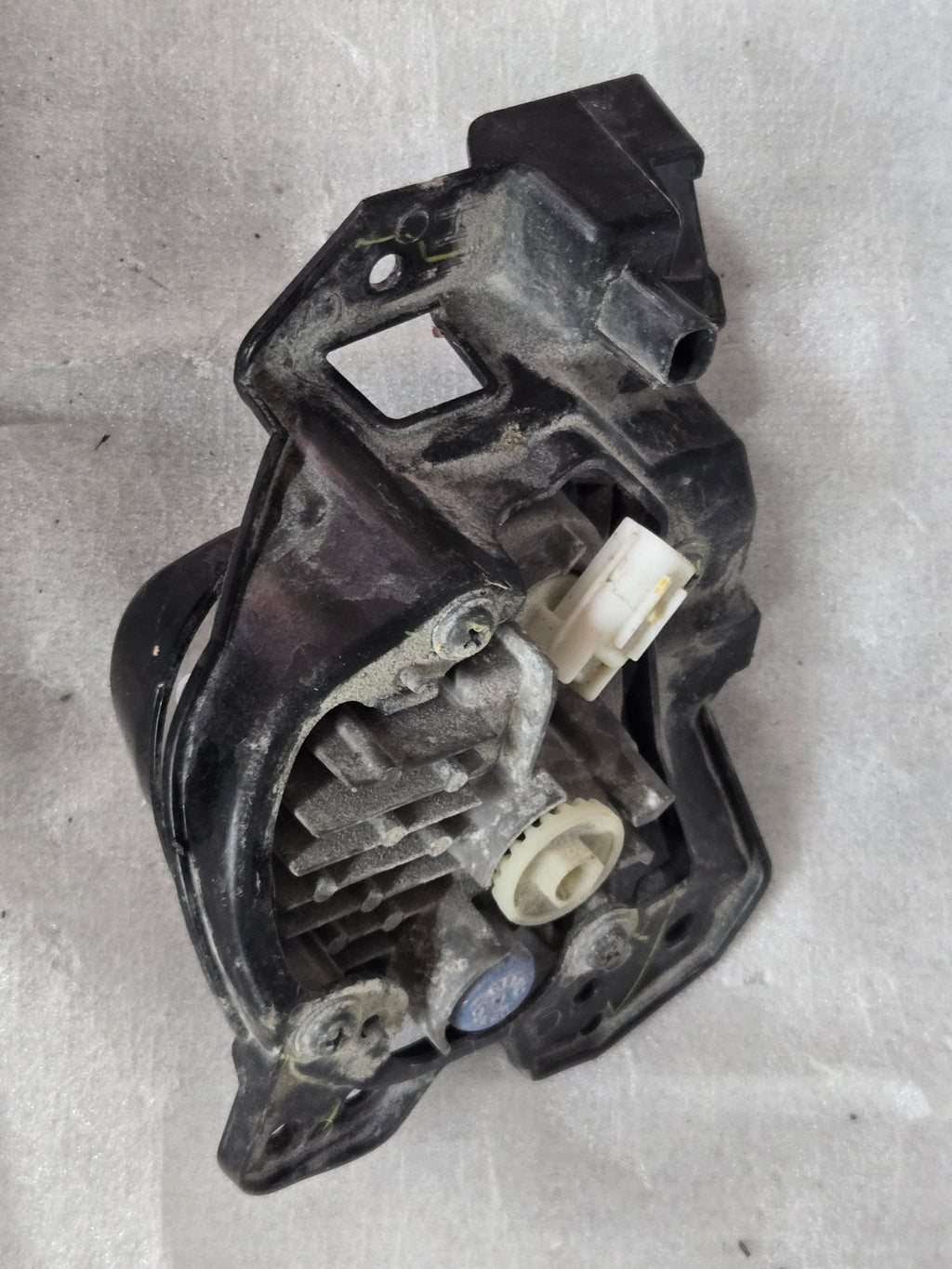2017 2018 Mazda 3 Left LH Driver Fog Light W/ Bracket OEM BANE-51694
