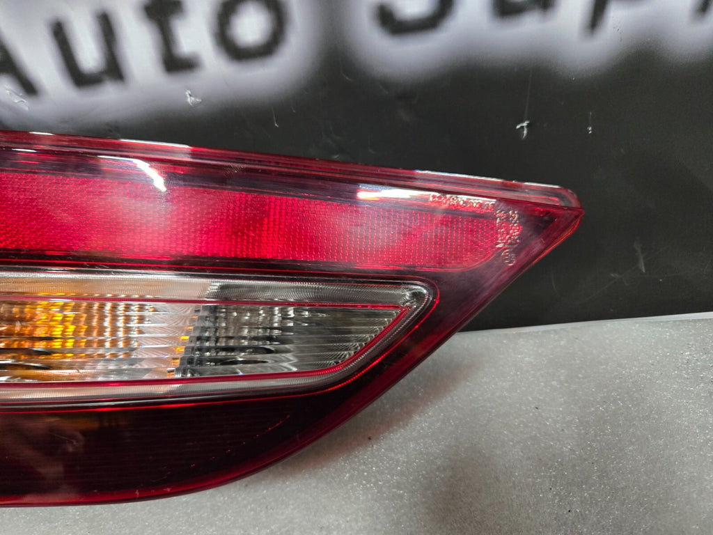 2019-2020 Hyundai Santa Fe Rear Left Driver Bumper Backup Light 92405-S1000 OEM